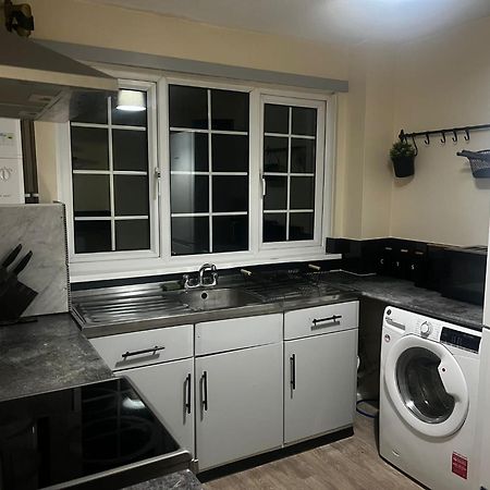 Xb Property - Comfy House Perfect For Families Contractors Relocators West Bromwich Exterior foto