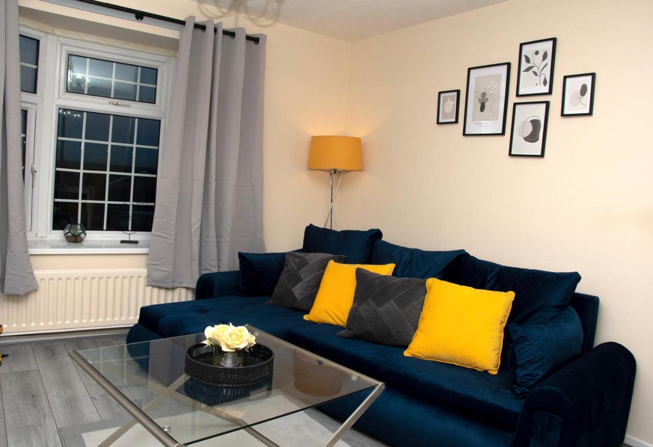 Xb Property - Comfy House Perfect For Families Contractors Relocators West Bromwich Exterior foto